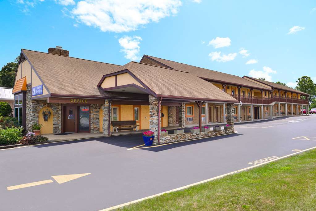 Soudersburg Inn & Suites Lancaster Ronks Exterior photo